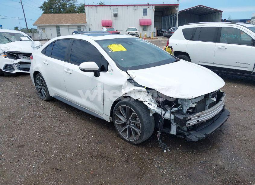 2020 Toyota Corolla SE 6MT (VIN 5YFM4RCE7LP054553) main photo