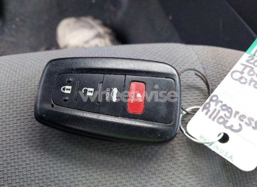 Photo 11 of 2020 Toyota Corolla SE 6MT (VIN 5YFM4RCE7LP054553)