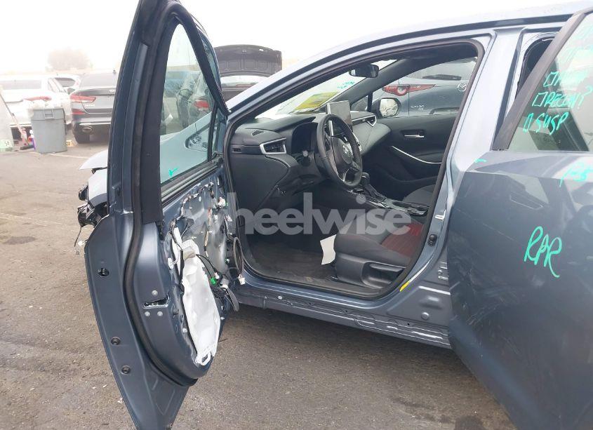 Photo 5 of 2025 Toyota Corolla SE (VIN 5YFP4MCE0SP220460)