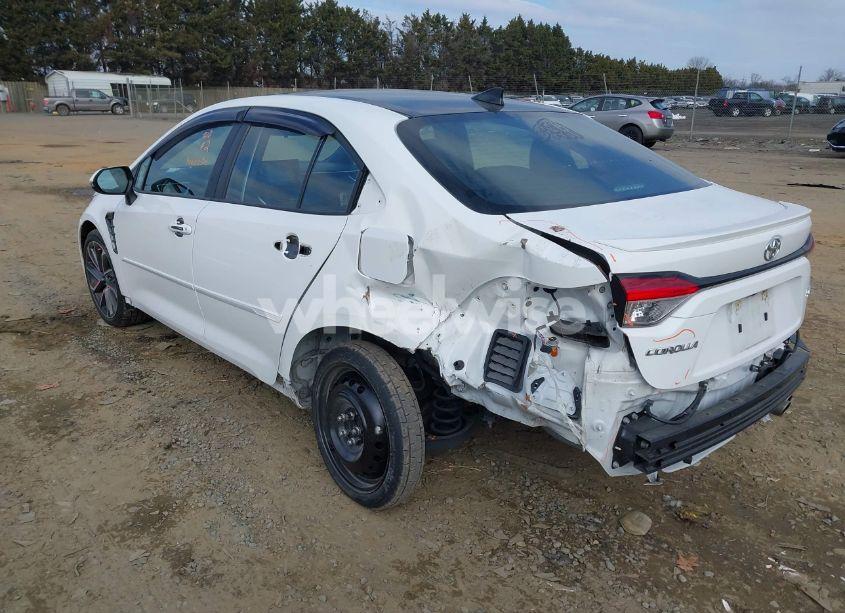 Photo 3 of 2022 Toyota Corolla SE (VIN 5YFP4MCE2NP108683)