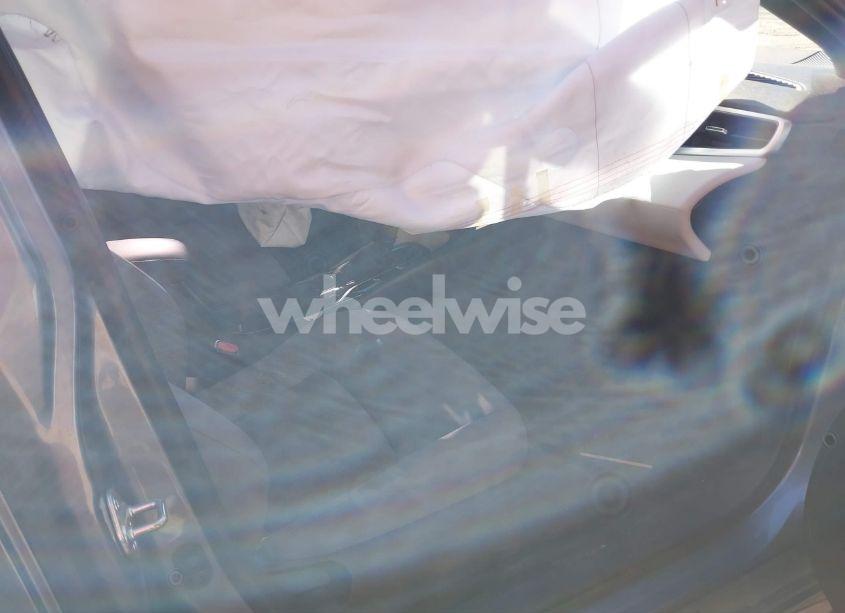 Photo 5 of 2021 Toyota Corolla SE (VIN 5YFP4MCE5MP060045)