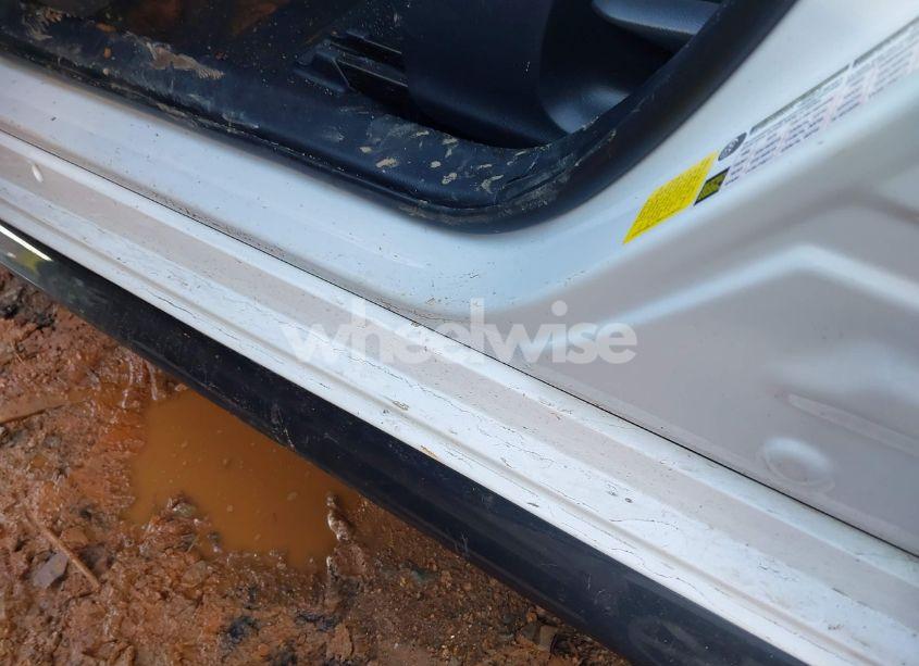 Photo 6 of 2022 Toyota Corolla SE (VIN 5YFP4MCE7NP133031)