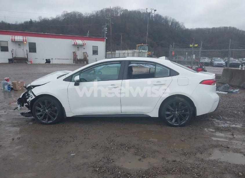 Photo 14 of 2024 Toyota Corolla SE (VIN 5YFP4MCE9RP210472)