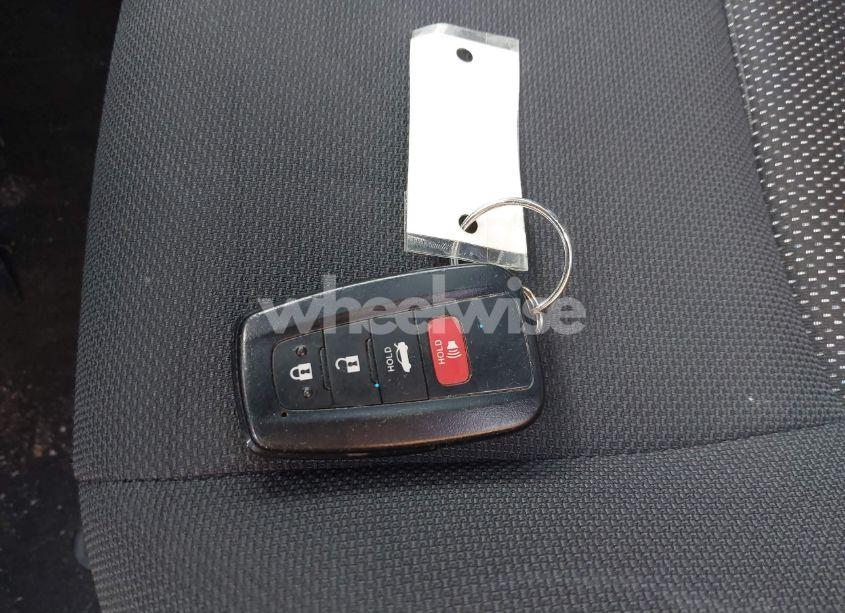 Photo 11 of 2021 Toyota Corolla SE (VIN 5YFP4MCEXMP086026)