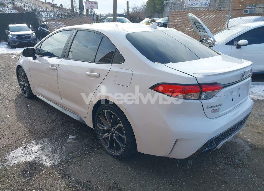 Photo 3 of 2021 Toyota Corolla SE (VIN 5YFP4MCEXMP086026)