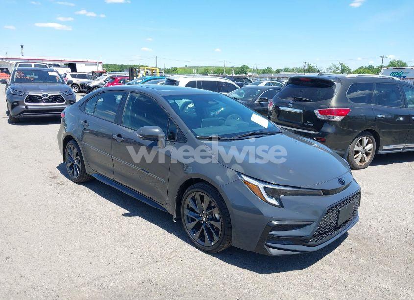 2025 Toyota Corolla SE (VIN 5YFP4MCEXSP225682) main photo