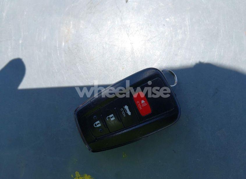 Photo 11 of 2020 Toyota Corolla SE (VIN 5YFP4RCE1LP018578)