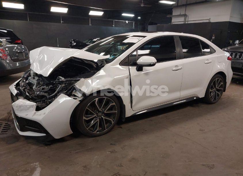 Photo 2 of 2020 Toyota Corolla SE (VIN 5YFP4RCE3LP013060)