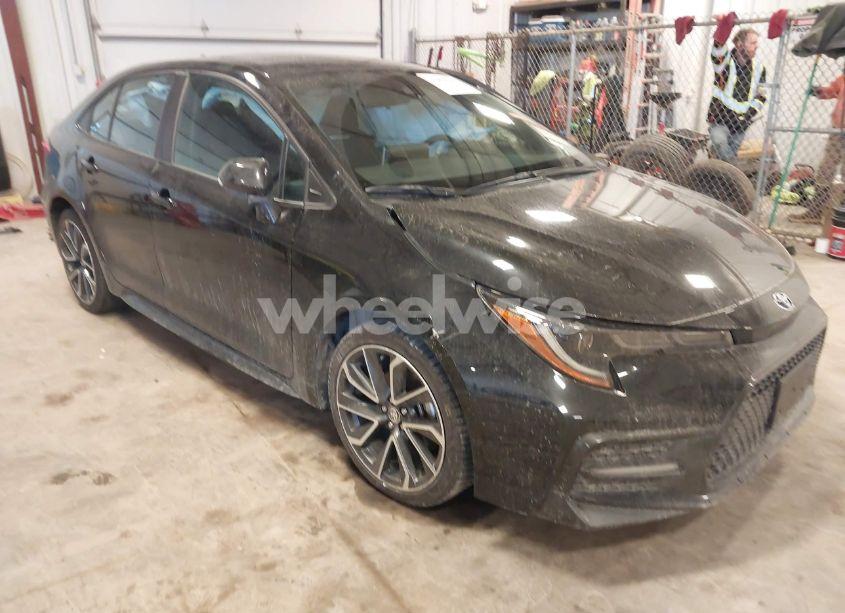 2020 Toyota Corolla SE (VIN 5YFP4RCE4LP041532) main photo