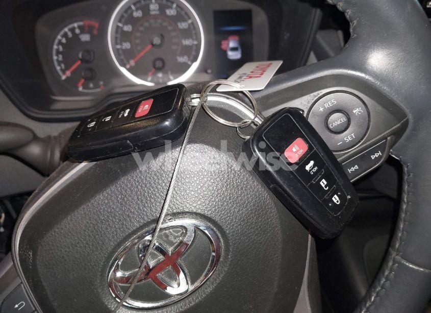 Photo 11 of 2020 Toyota Corolla SE (VIN 5YFP4RCE4LP041532)