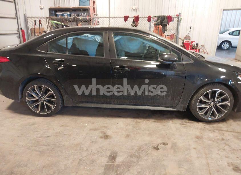 Photo 13 of 2020 Toyota Corolla SE (VIN 5YFP4RCE4LP041532)