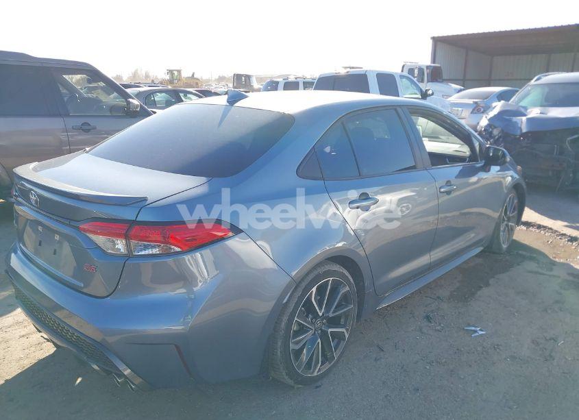 Photo 4 of 2020 Toyota Corolla SE (VIN 5YFP4RCE5LP013822)