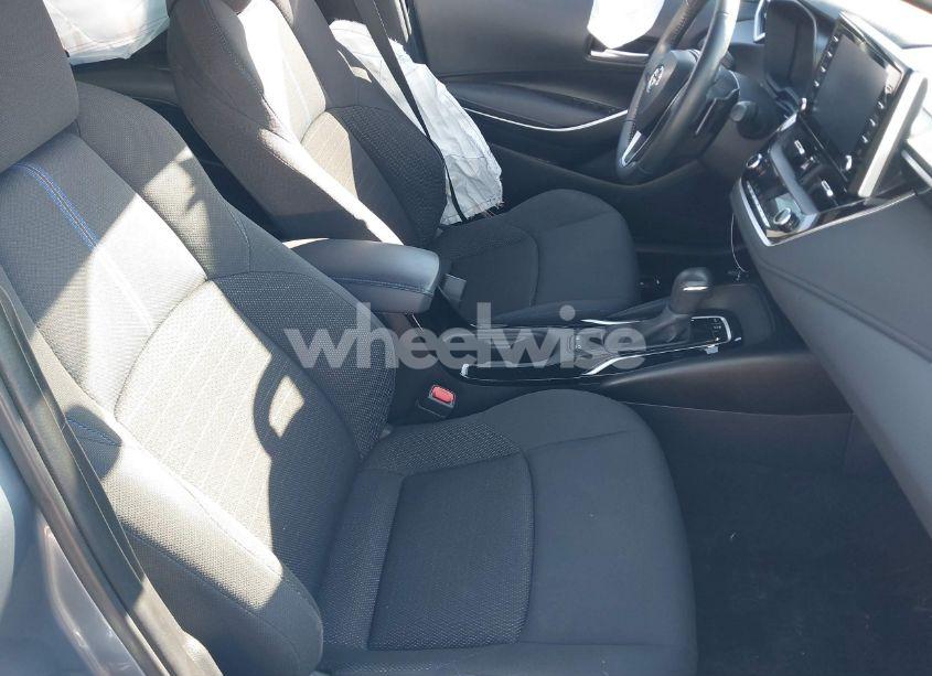 Photo 5 of 2020 Toyota Corolla SE (VIN 5YFP4RCE5LP013822)