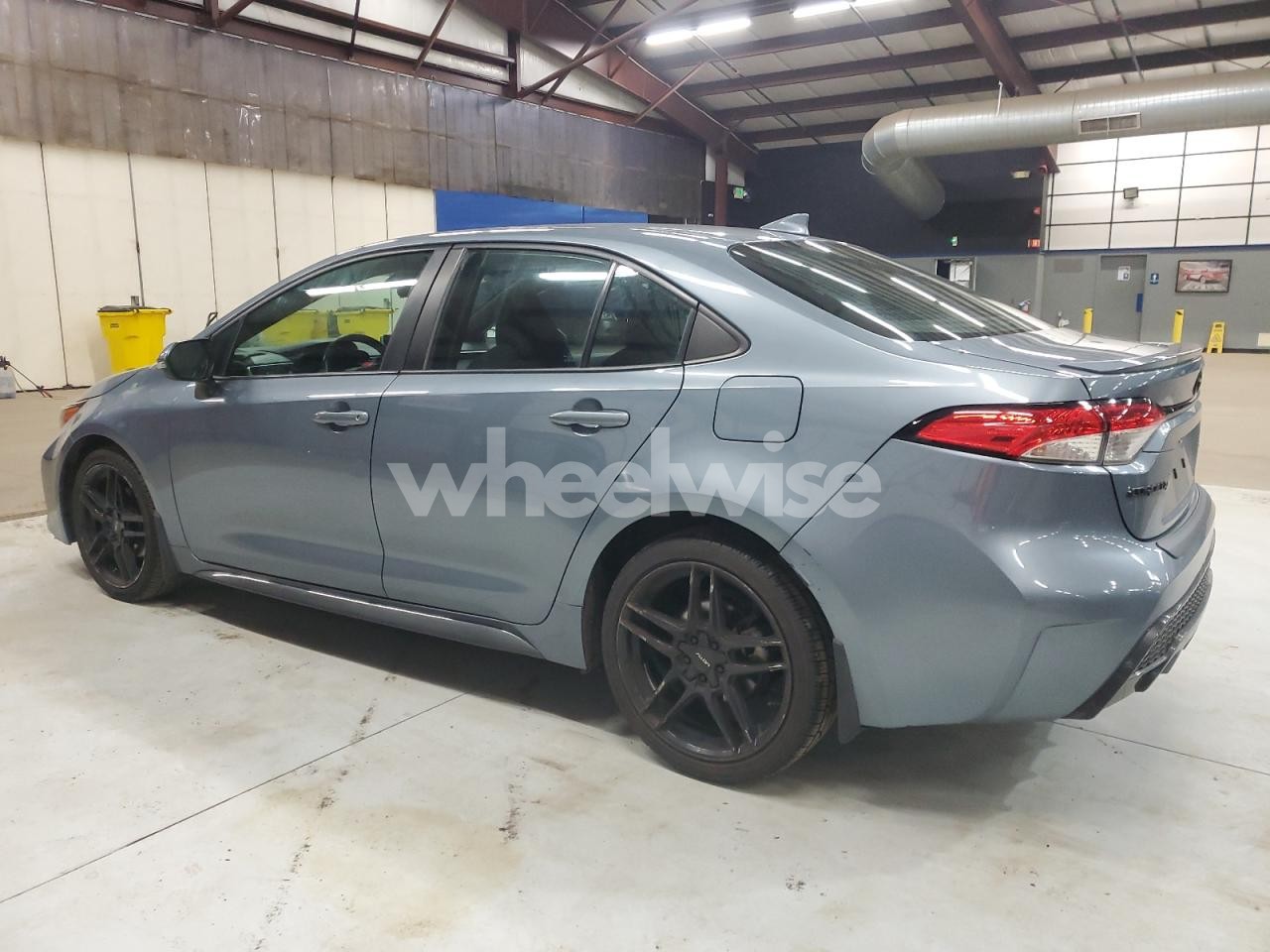 Photo 2 of 2020 TOYOTA COROLLA SE (VIN 5YFP4RCE5LP041281)