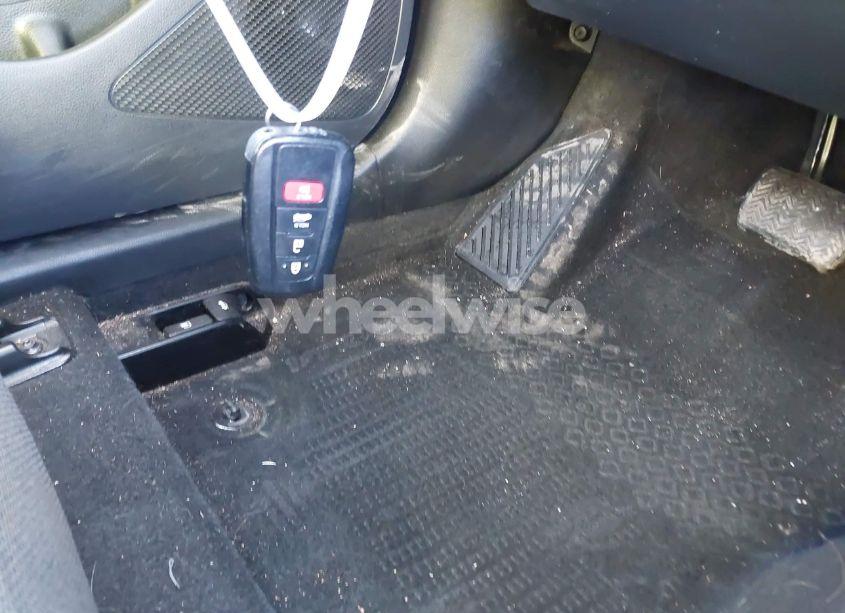 Photo 11 of 2020 Toyota Corolla SE (VIN 5YFP4RCE9LP023964)