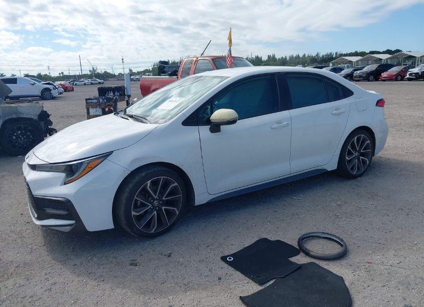 Photo 2 of 2021 Toyota Corolla SE (VIN 5YFS4MCE0MP062201)