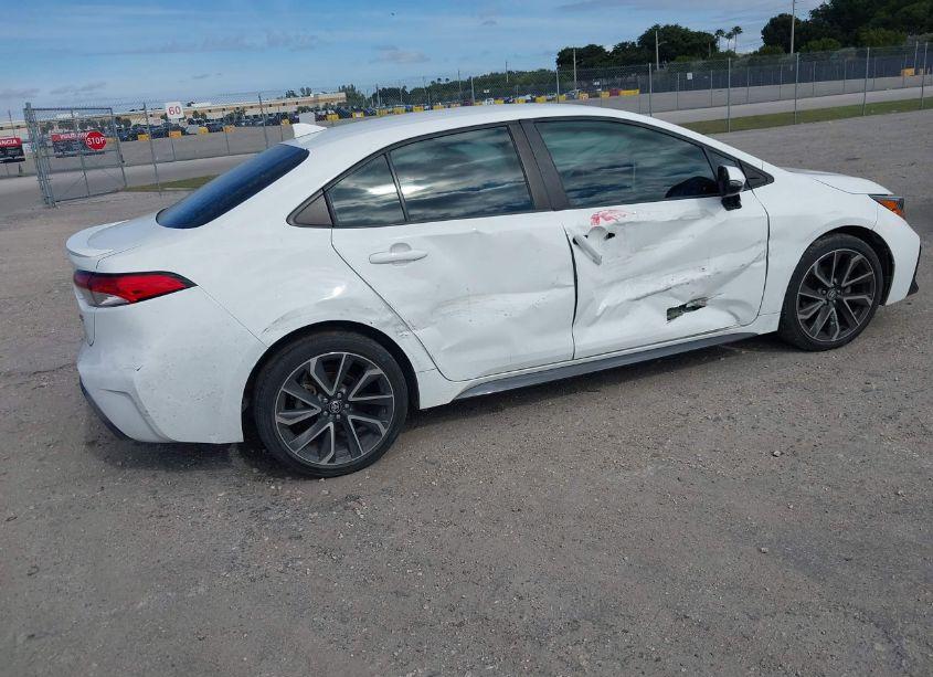 Photo 4 of 2021 Toyota Corolla SE (VIN 5YFS4MCE0MP062201)