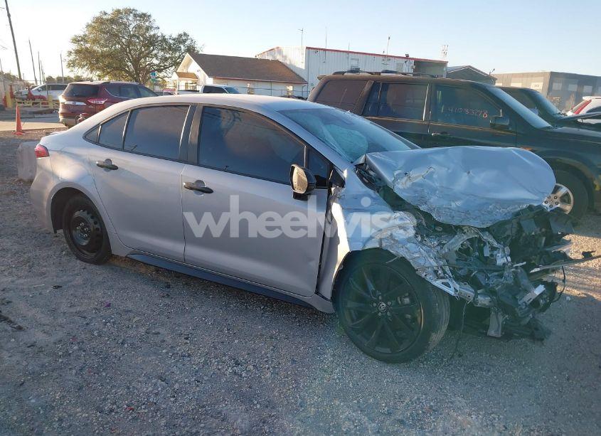 2021 Toyota Corolla SE NIGHTSHADE EDITION (VIN 5YFS4MCE0MP076468) main photo