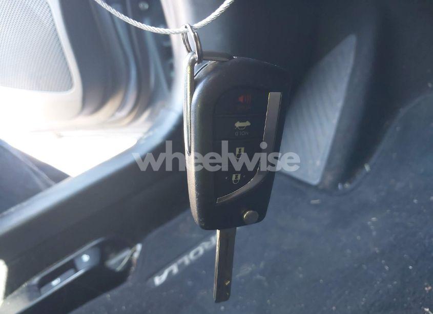 Photo 11 of 2021 Toyota Corolla SE (VIN 5YFS4MCE0MP080441)