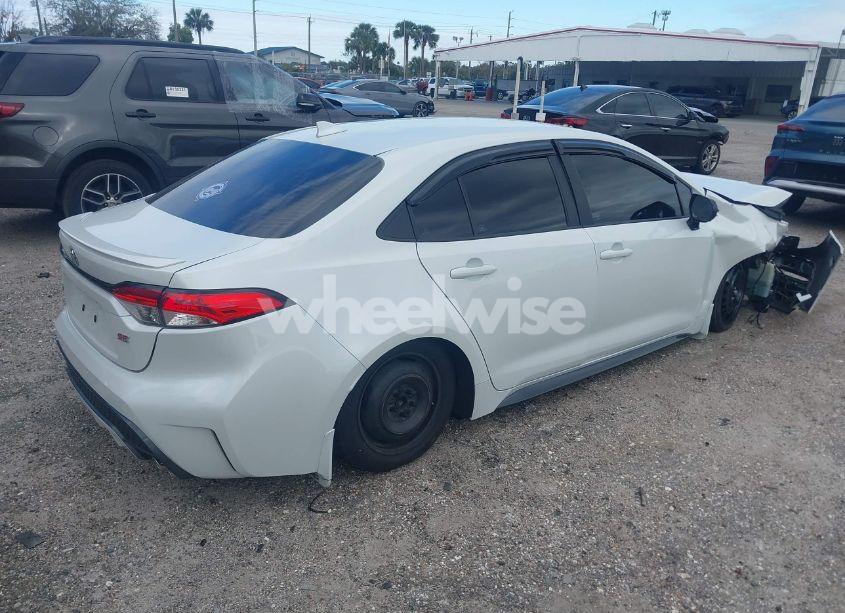 Photo 4 of 2022 Toyota Corolla SE (VIN 5YFS4MCE0NP138243)