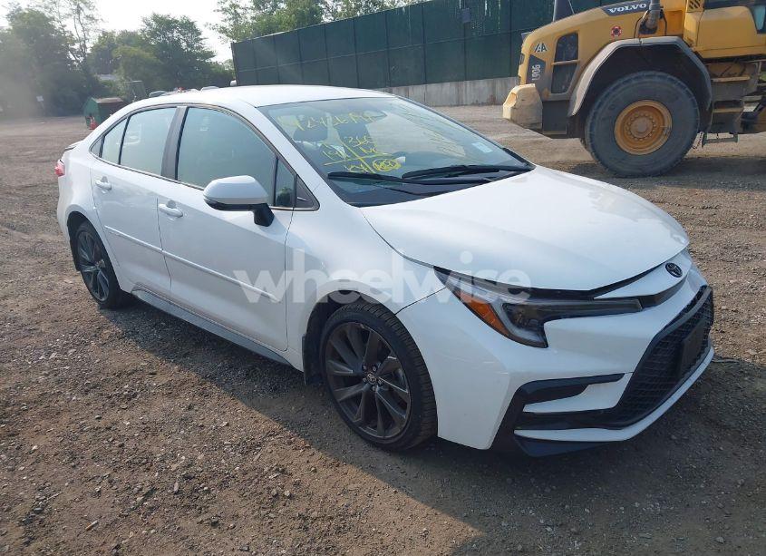 2025 Toyota Corolla SE (VIN 5YFS4MCE0SP231386) main photo