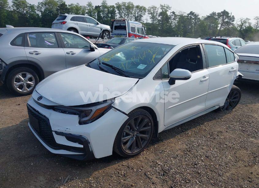 Photo 2 of 2025 Toyota Corolla SE (VIN 5YFS4MCE0SP231386)