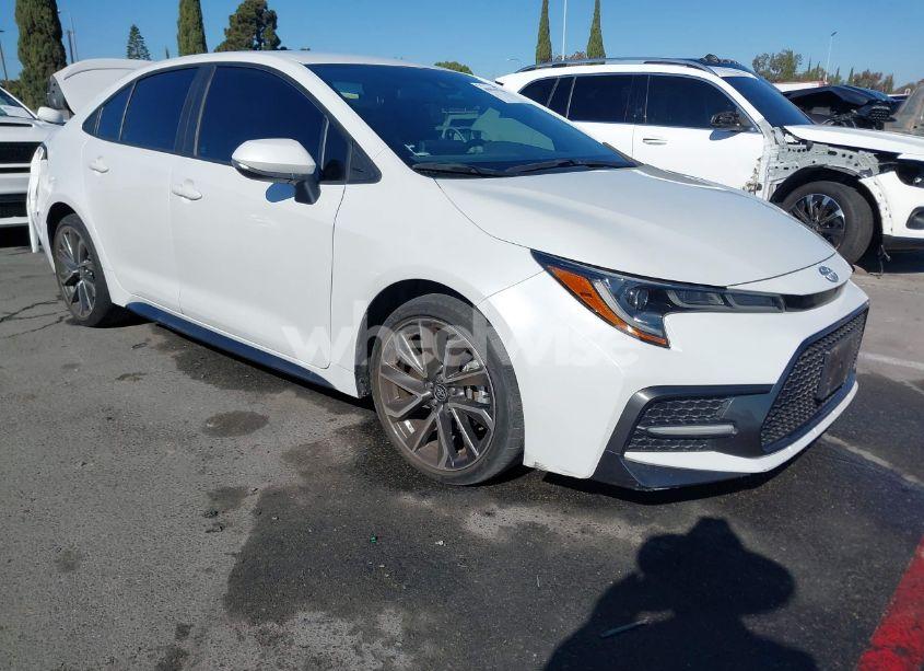 2022 Toyota Corolla SE (VIN 5YFS4MCE1NP113075) main photo