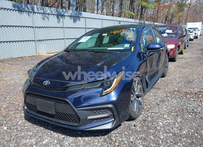 Photo 2 of 2022 Toyota Corolla SE (VIN 5YFS4MCE1NP114646)