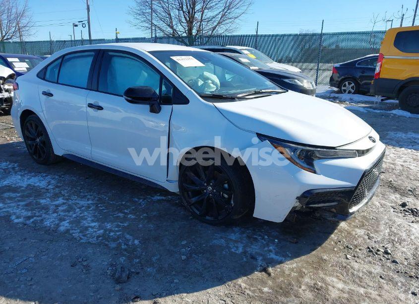 2022 Toyota Corolla SE NIGHTSHADE EDITION (VIN 5YFS4MCE1NP119099) main photo