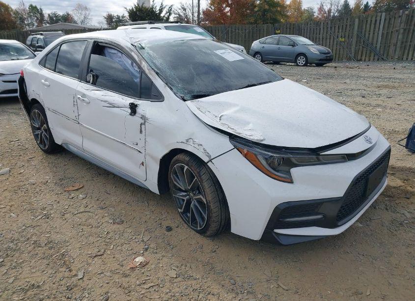 2022 Toyota Corolla SE (VIN 5YFS4MCE1NP136372) main photo