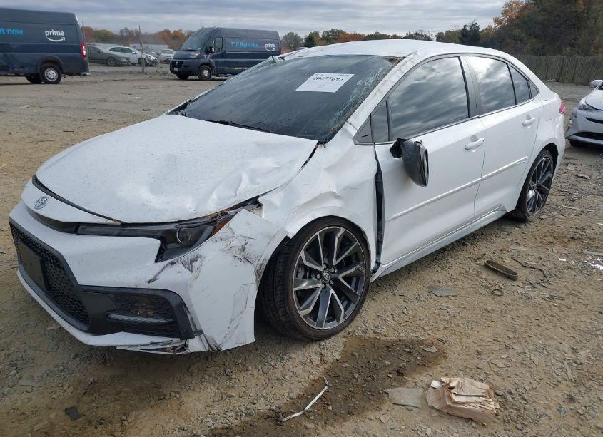 Photo 2 of 2022 Toyota Corolla SE (VIN 5YFS4MCE1NP136372)