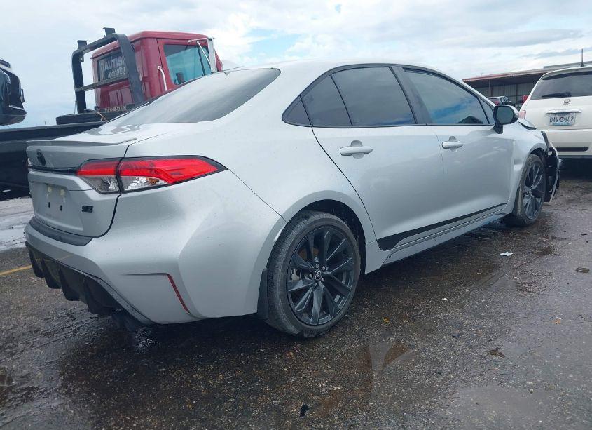 Photo 4 of 2024 Toyota Corolla SE (VIN 5YFS4MCE1RP172990)