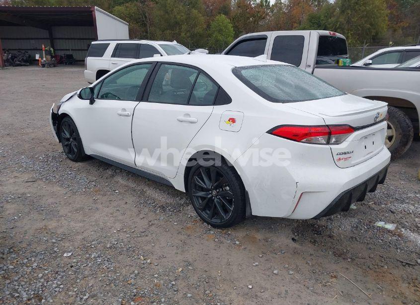 Photo 3 of 2024 Toyota Corolla SE (VIN 5YFS4MCE1RP215496)