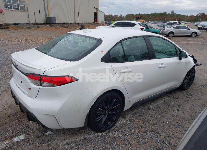 Photo 4 of 2024 Toyota Corolla SE (VIN 5YFS4MCE1RP215496)