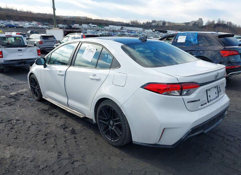 Photo 3 of 2022 Toyota Corolla SE APEX EDITION (VIN 5YFS4MCE3NP123204)