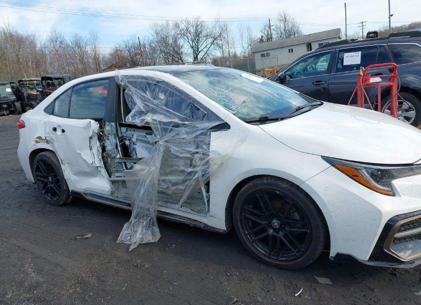 Photo 6 of 2022 Toyota Corolla SE APEX EDITION (VIN 5YFS4MCE3NP123204)