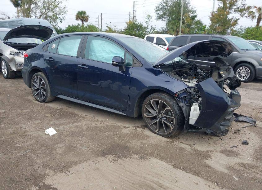 2021 Toyota Corolla SE (VIN 5YFS4MCE4MP068051) main photo