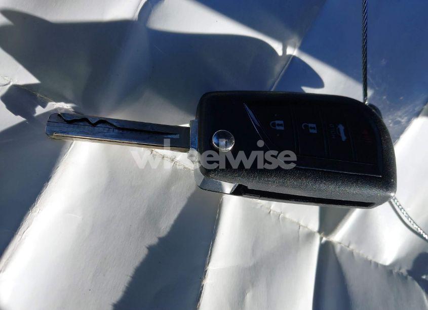 Photo 11 of 2022 Toyota Corolla SE (VIN 5YFS4MCE4NP111580)