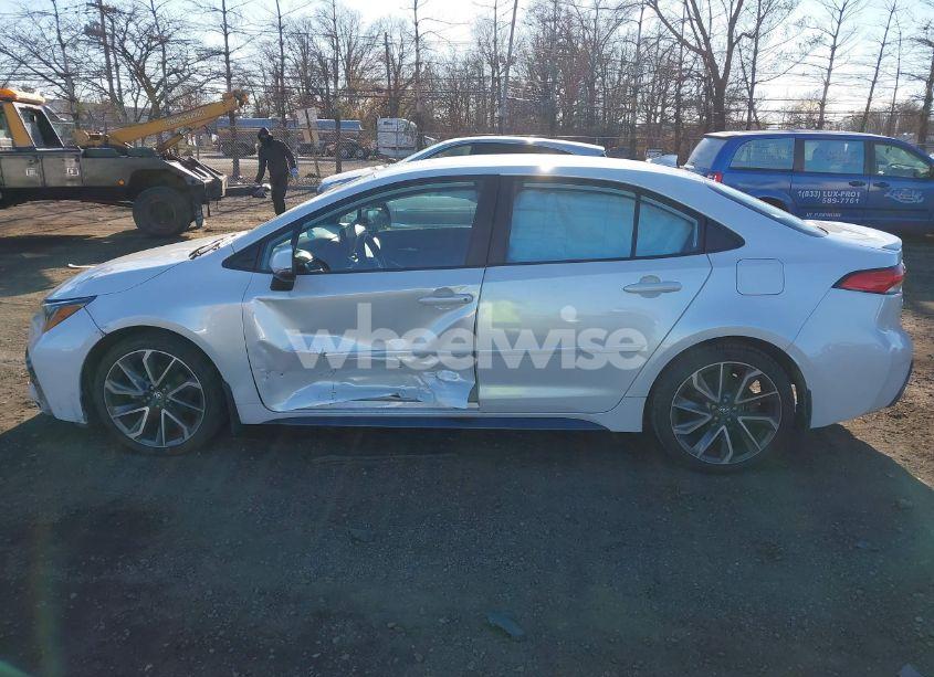 Photo 14 of 2022 Toyota Corolla SE (VIN 5YFS4MCE4NP111580)