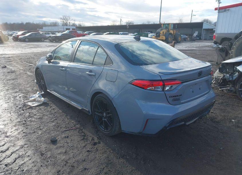 Photo 3 of 2022 Toyota Corolla SE APEX EDITION (VIN 5YFS4MCE4NP135801)