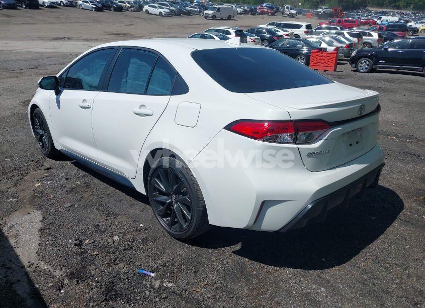 Photo 3 of 2024 Toyota Corolla SE (VIN 5YFS4MCE4RP186804)