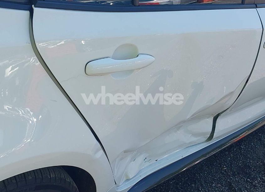 Photo 6 of 2024 Toyota Corolla SE (VIN 5YFS4MCE4RP186804)