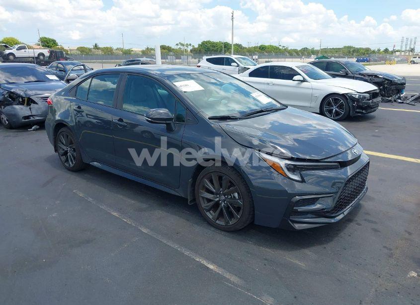 2025 Toyota Corolla SE (VIN 5YFS4MCE4SP222822) main photo