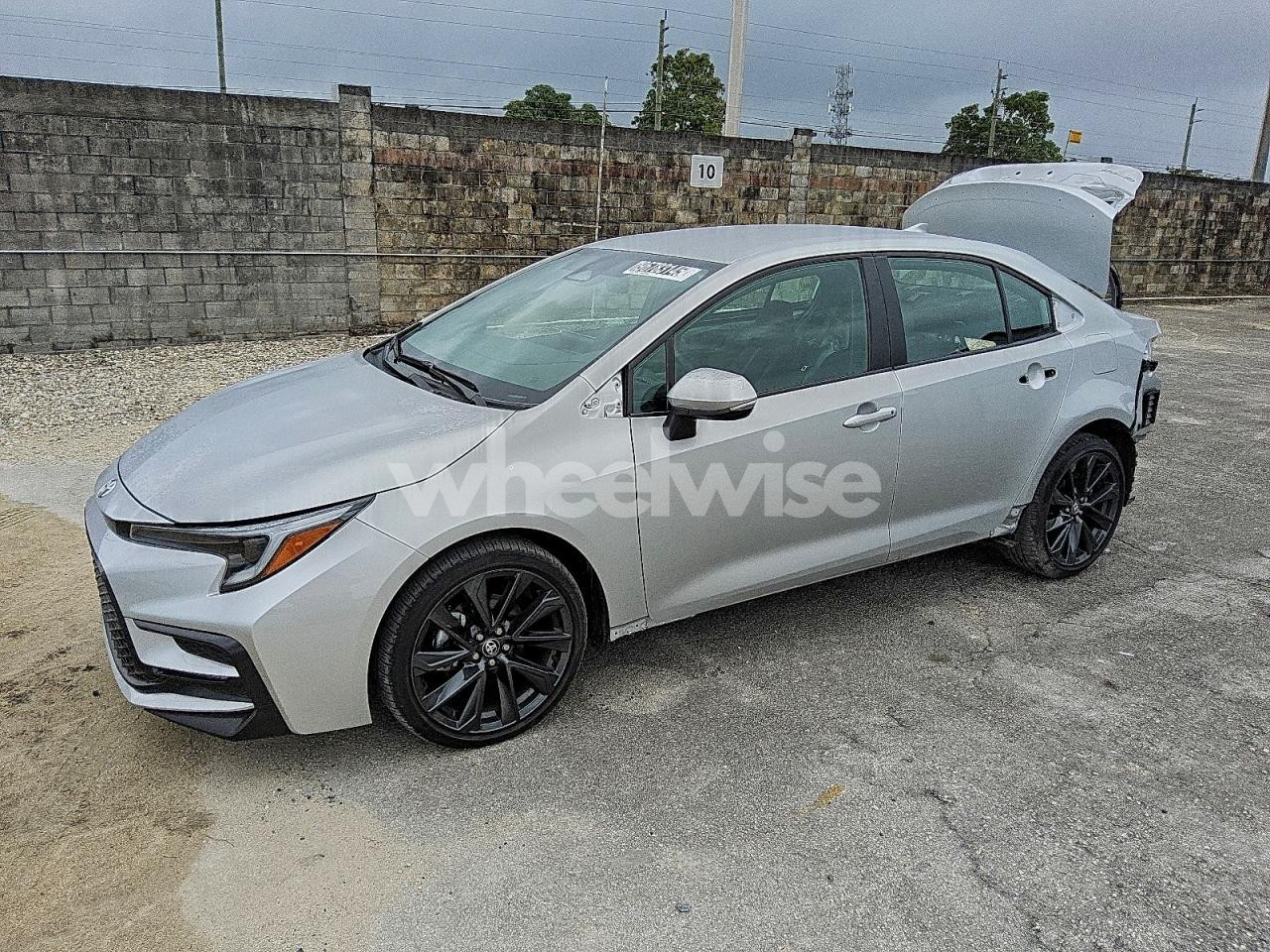 2025 TOYOTA COROLLA SE (VIN 5YFS4MCE4SP227535) main photo