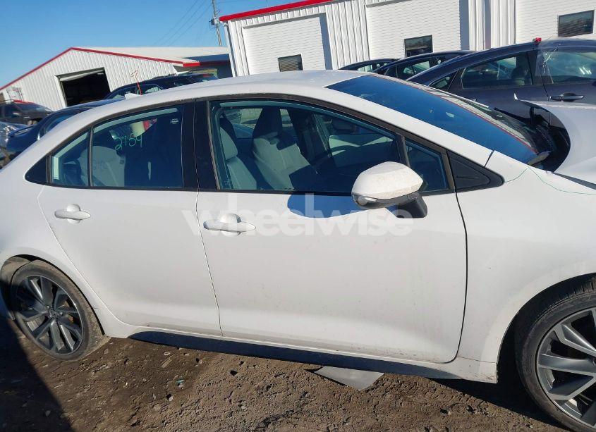 Photo 13 of 2021 Toyota Corolla SE (VIN 5YFS4MCE5MP094738)