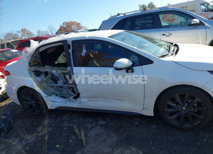 Photo 14 of 2024 Toyota Corolla SE (VIN 5YFS4MCE5RP182406)