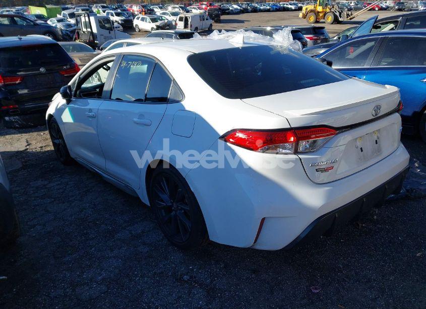 Photo 3 of 2024 Toyota Corolla SE (VIN 5YFS4MCE5RP182406)