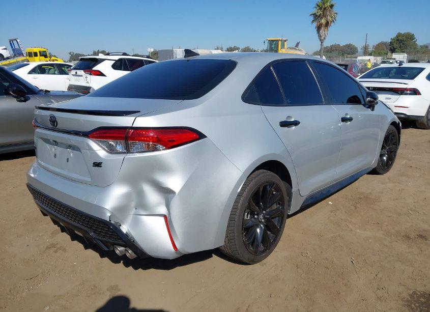 Photo 4 of 2021 Toyota Corolla SE NIGHTSHADE EDITION (VIN 5YFS4MCE6MP061408)