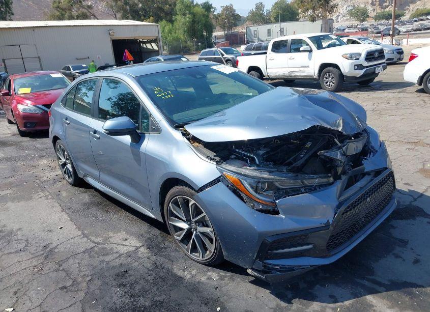 2022 Toyota Corolla SE (VIN 5YFS4MCE6NP109393) main photo