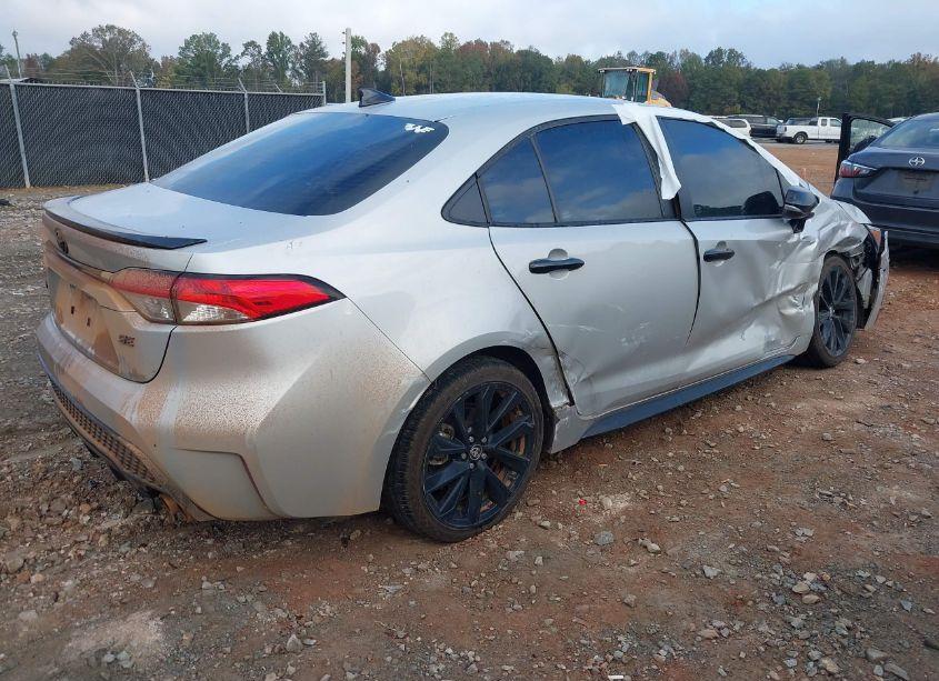 Photo 4 of 2022 Toyota Corolla SE NIGHTSHADE EDITION (VIN 5YFS4MCE6NP113119)